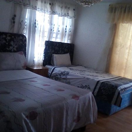 Guest House Macauly Йоханесбург Екстериор снимка